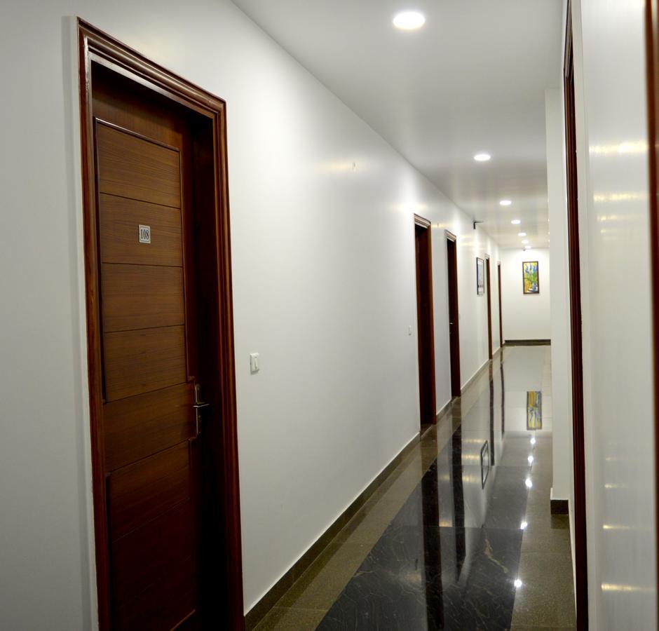 Hotel Taru Inn Ghaziabad Εξωτερικό φωτογραφία